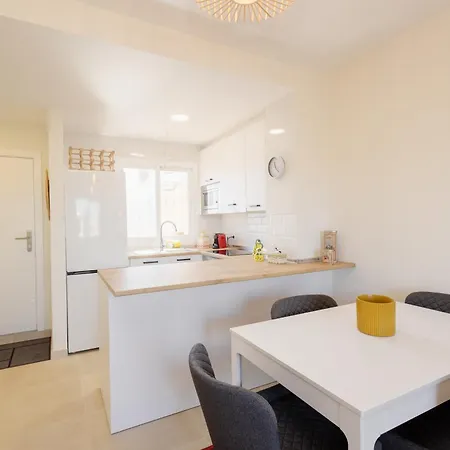 Apartment Cozy Apartment, With Sea Views, Large Private Terrace, Close To The Beach, El Faro, Mijas